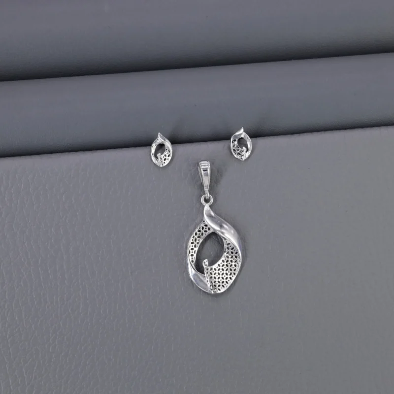 Plain Rhodium Pendant Set