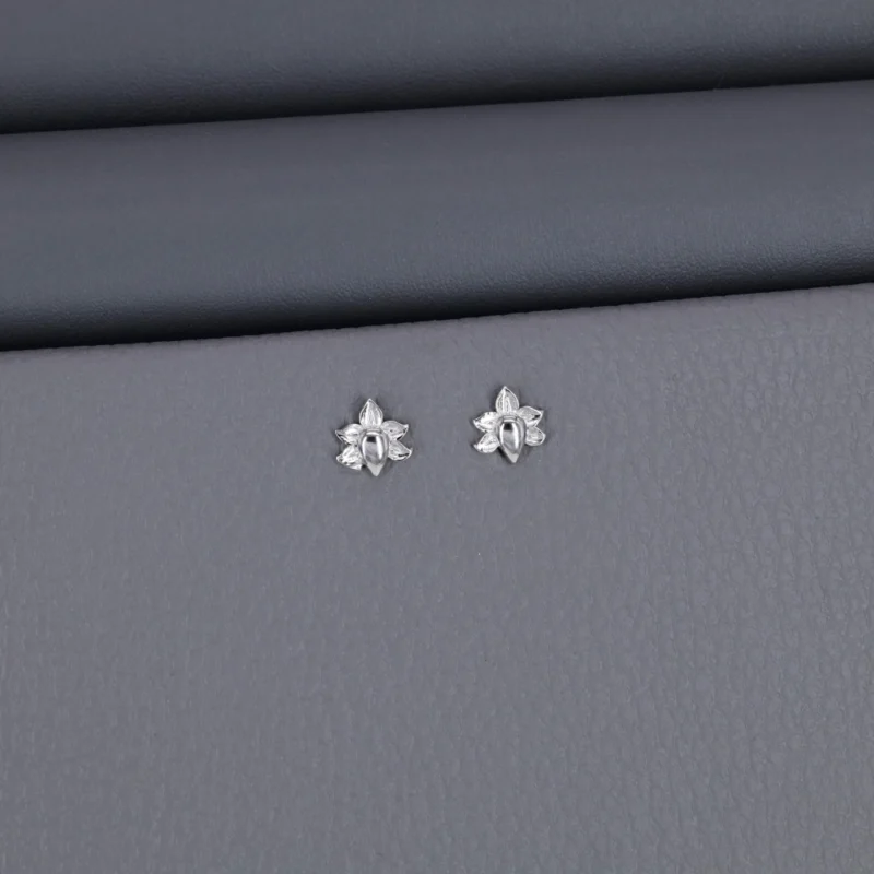 Plain Rhodium Stud